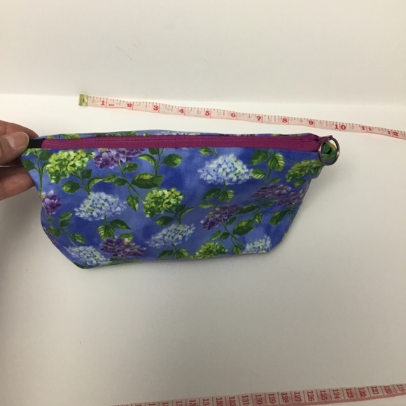 Safari & Hydrangeas Double-Sided Make Up Pouch - Picture 11 of 13